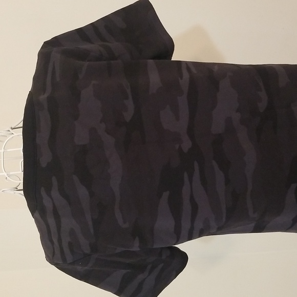 T by Talbots camouflage dress. Size small - Picture 5 of 7